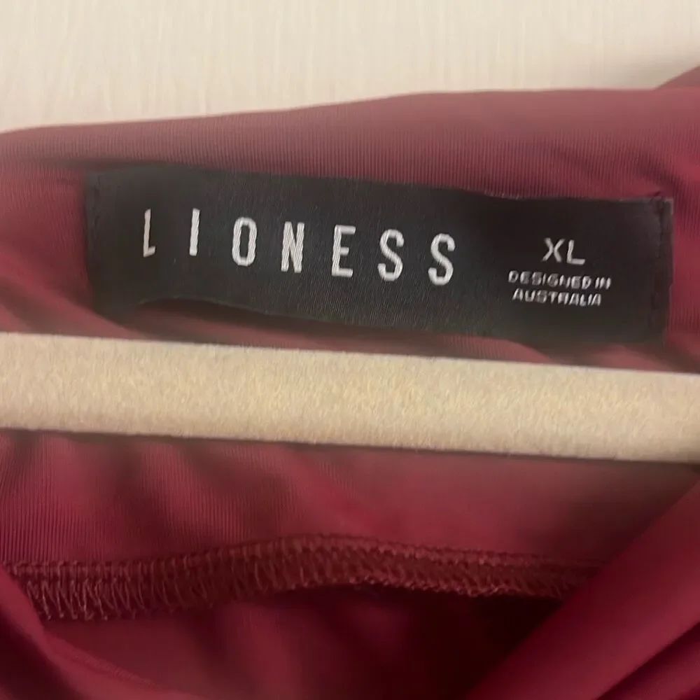 ✨LIONESS GLORY MINI SZ XL DRESS GARNET✨ - Picture 11 of 14